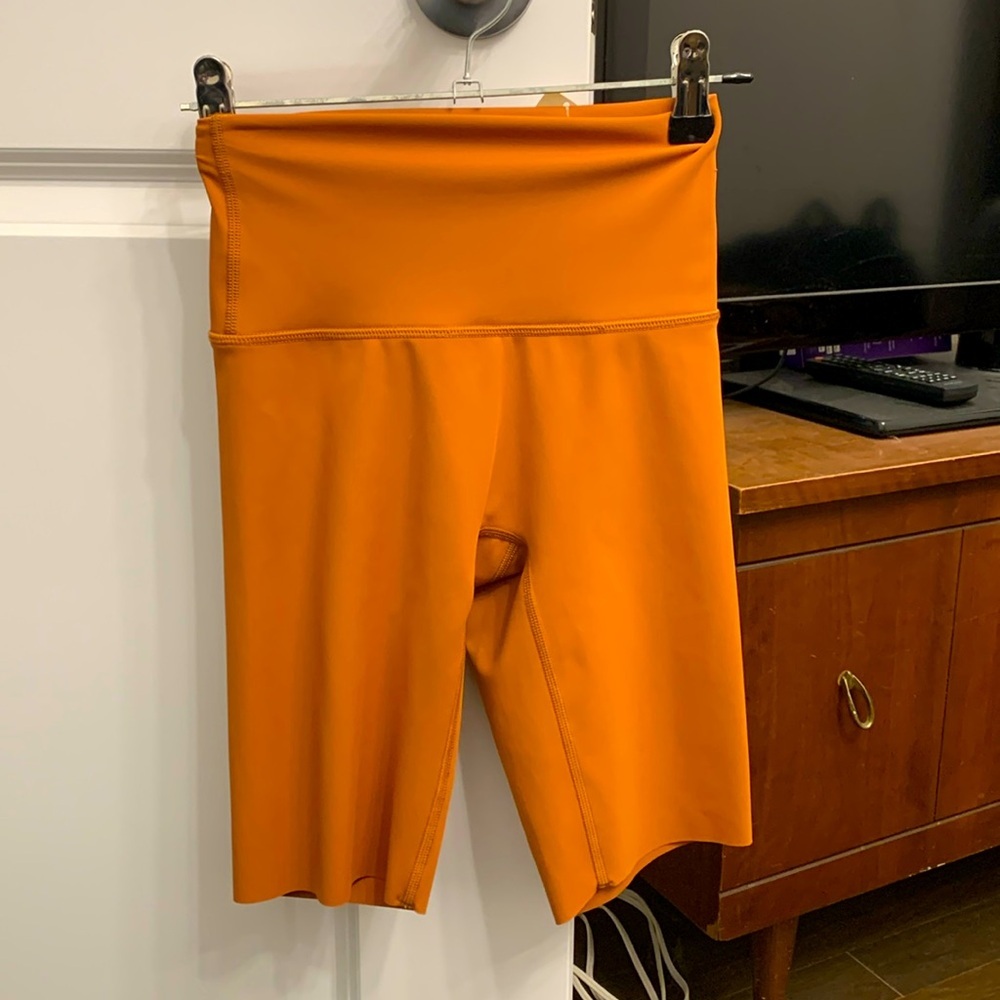 Offline by Aerie goals bike shorts hi-rise 7”